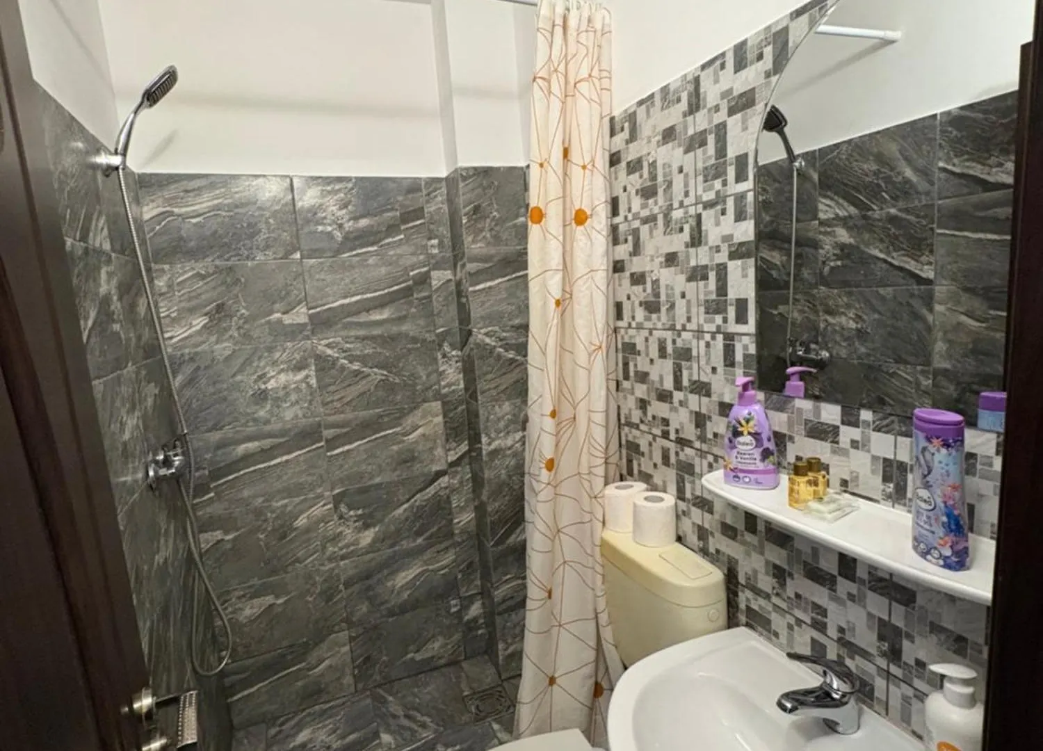 The Metro Cozy Studio Stay Bucharest 0*,  Romania